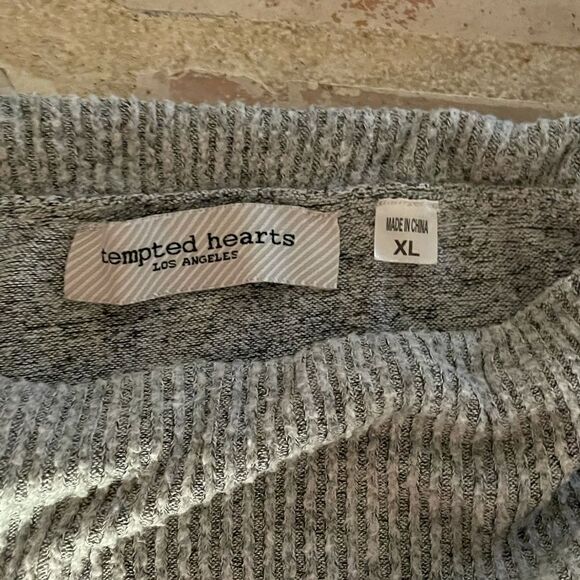 Tempted hearts sweater  - Picture 2 of 4